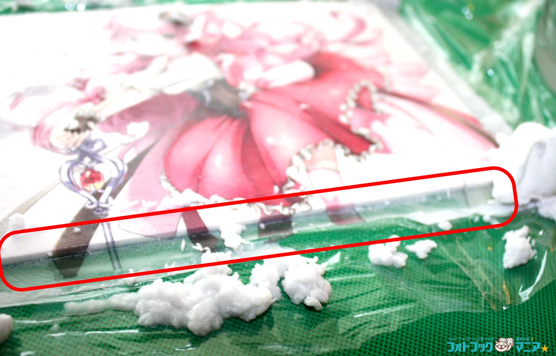 イラストも、キャンバスの縁の部分を必ず擦りましょう。