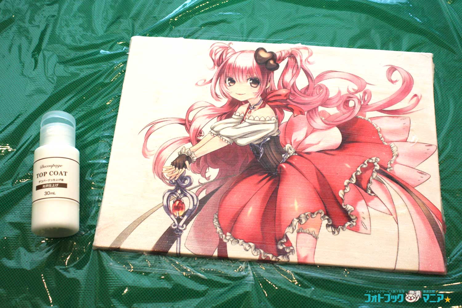 デコパージュ仕上げ液を塗る（イラスト）