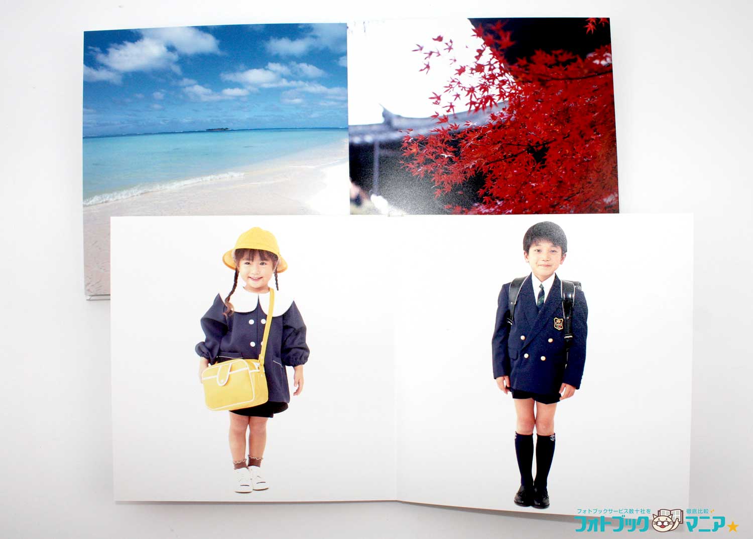 フジフォトアルバムで実際に作成したフォトブック　スクエアサイズ　見開き　子供・海・紅葉写真