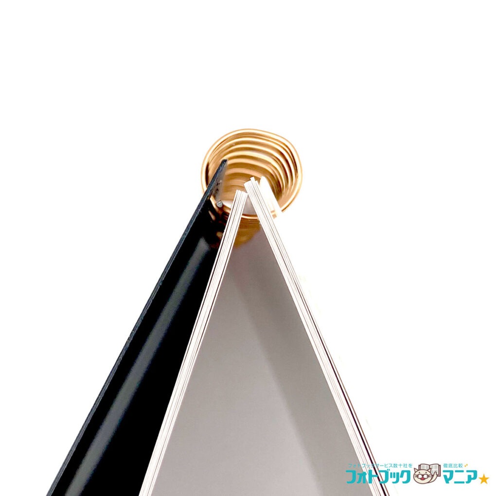 富士フイルム フォトブック リングの製本・綴じ方(俯瞰で撮影)